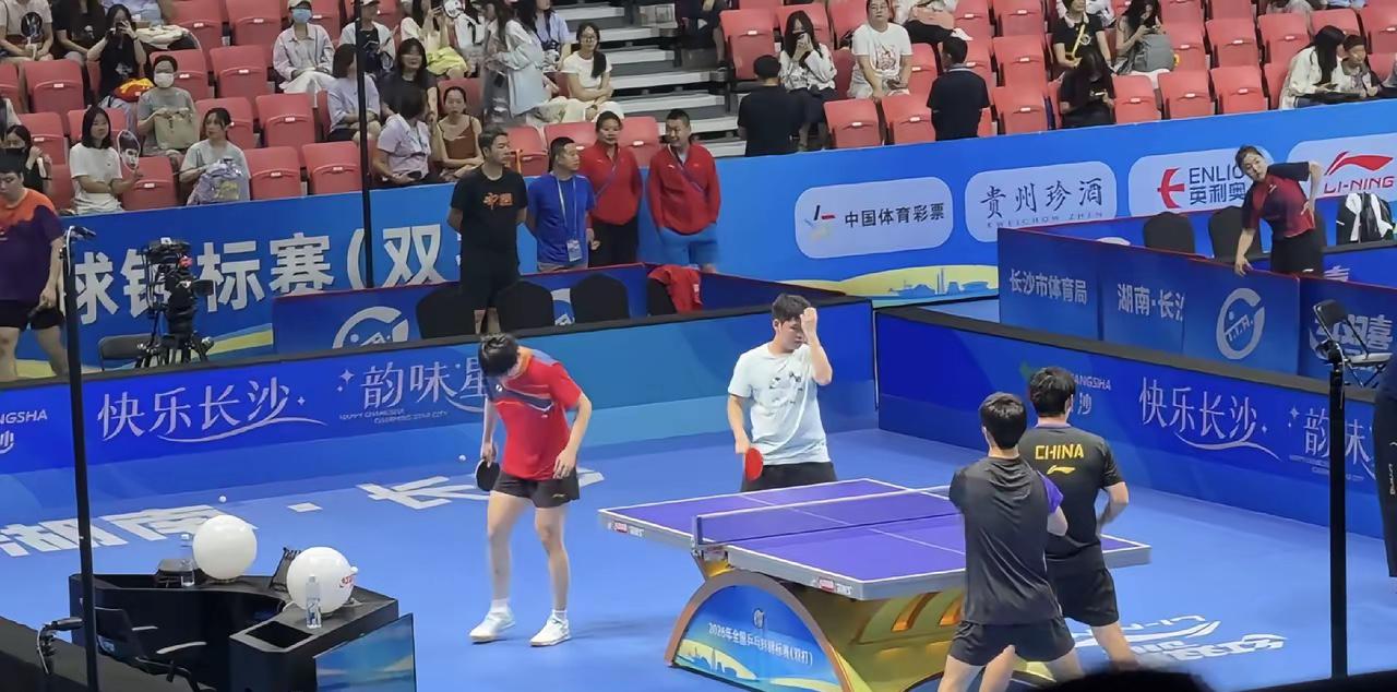 恭喜温瑞博/林诗栋3:1陈磊欣/罗铮，全锦赛正赛首轮开门红！
7月16日长沙双打
