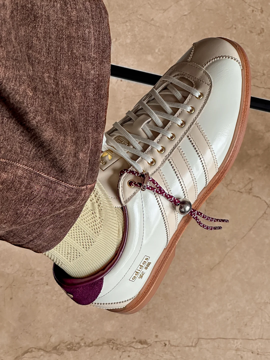 听说穿上这双皮鞋👞｜就能成为安福路的崽儿