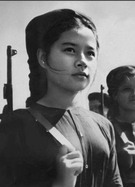 “空孕催乳剂，没人扛得住。”1961 年越战期间，美军俘获一名越南女兵，用尽酷刑