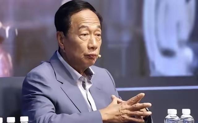 郭台铭最近在媒体面前放出这么一句狠话，没有大国撑腰的政权早晚得变成别人家的附庸，