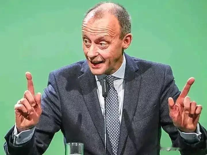 真牛，默茨“创纪录”！

德国总理默茨刚执政一年，就去的意外“惊喜”，民意支持率