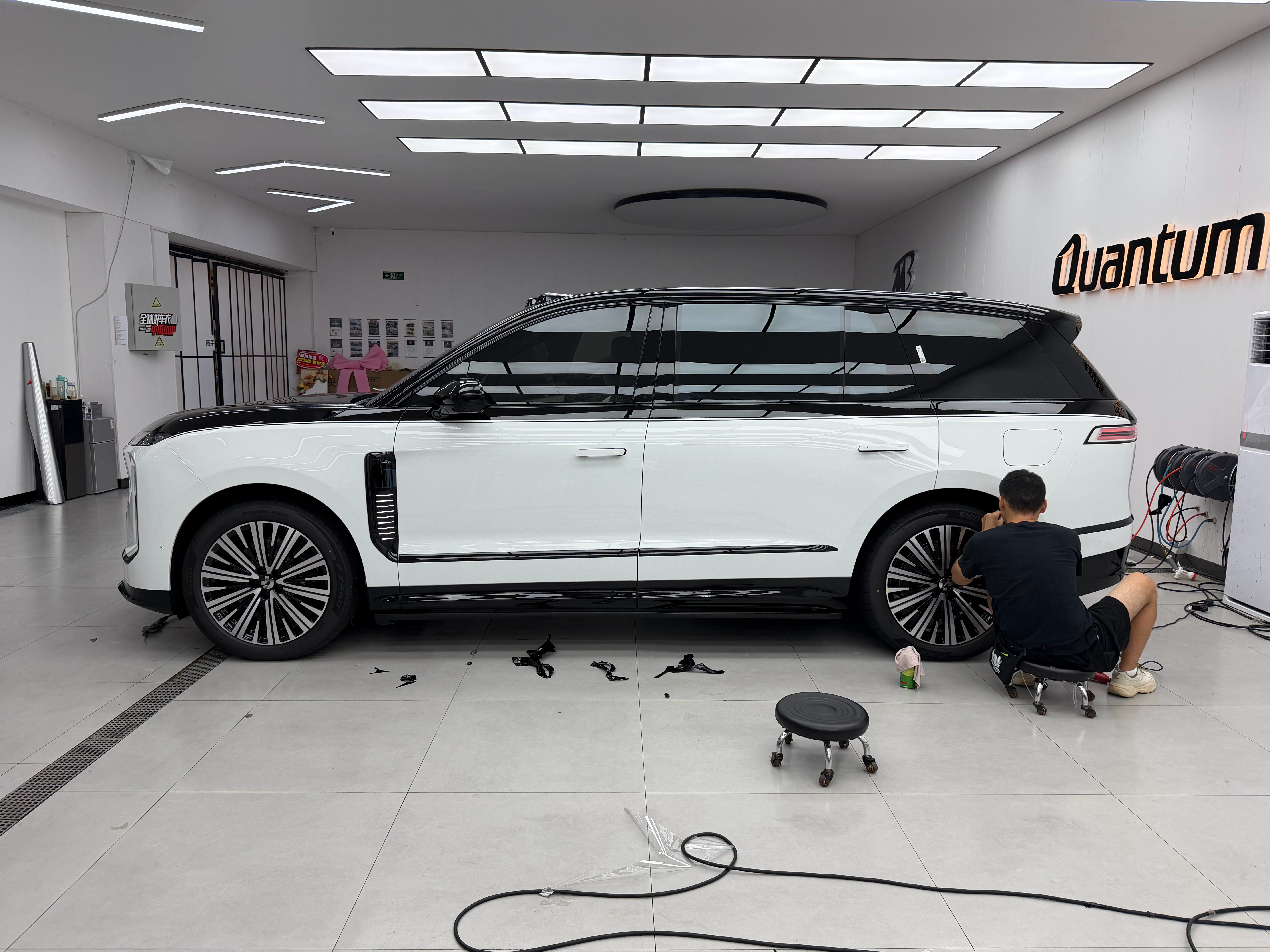 大哥 看完我的车 直接说我的车 照着他的贴