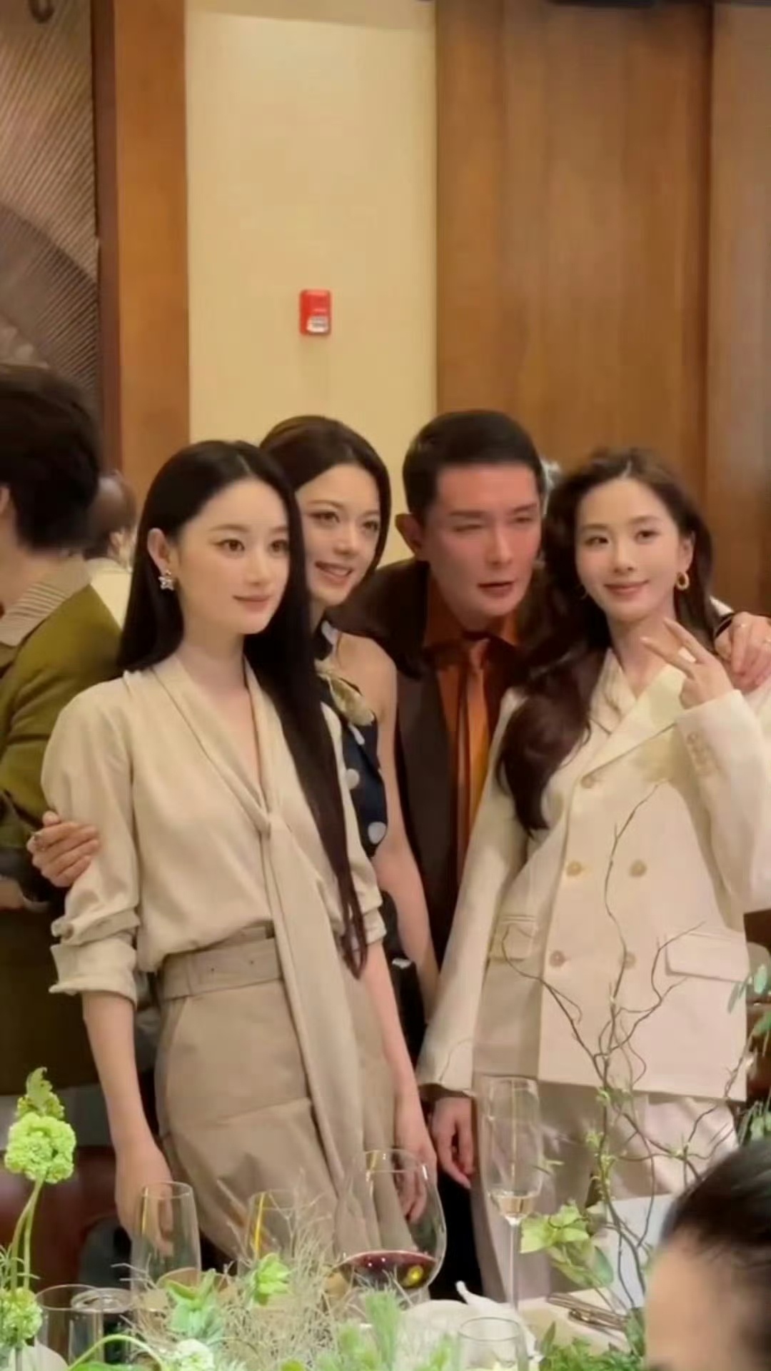 刘诗诗赵今麦郭晓婷合照很养眼的一幕赵今麦这个精致