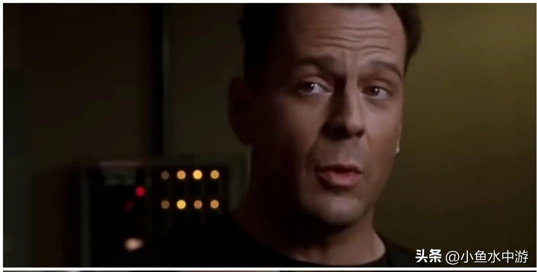 布鲁斯·威利斯在90年代初期接连出演两部“票房炸弹大片”，让片商血亏近5000万