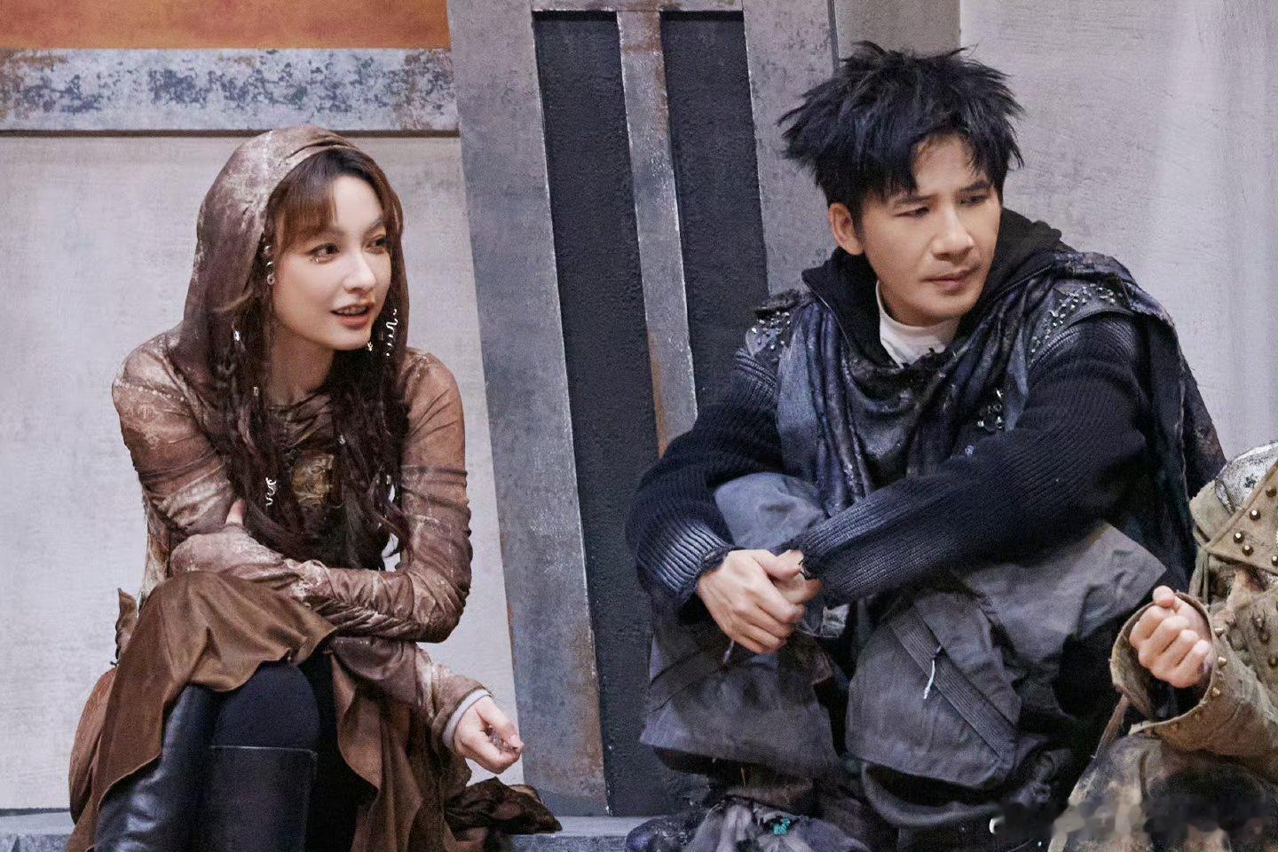 大侦探黑车大劫案大侦探案件接连反转太有看点，刚破获枪杀案，嫌犯竟在押送途中遇害，