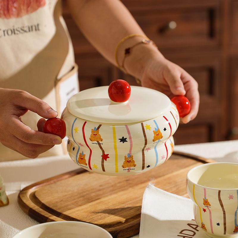 生日的时候也来颂东西了！这次是一个mini早餐碗！）上面说是5英寸大小！我觉得很