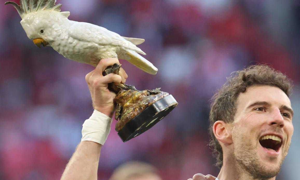 拜仁官方介绍鹦鹉：它是我们的护身符，且总在夺冠时刻出现4月20日，拜仁慕尼黑在战