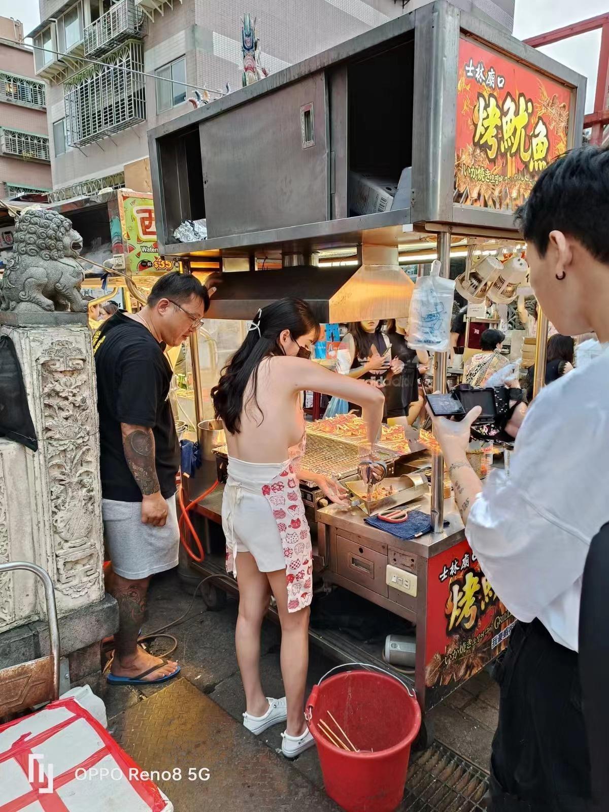 这个烤鱿鱼肯定很好吃[馋嘴]#台湾# ​​​