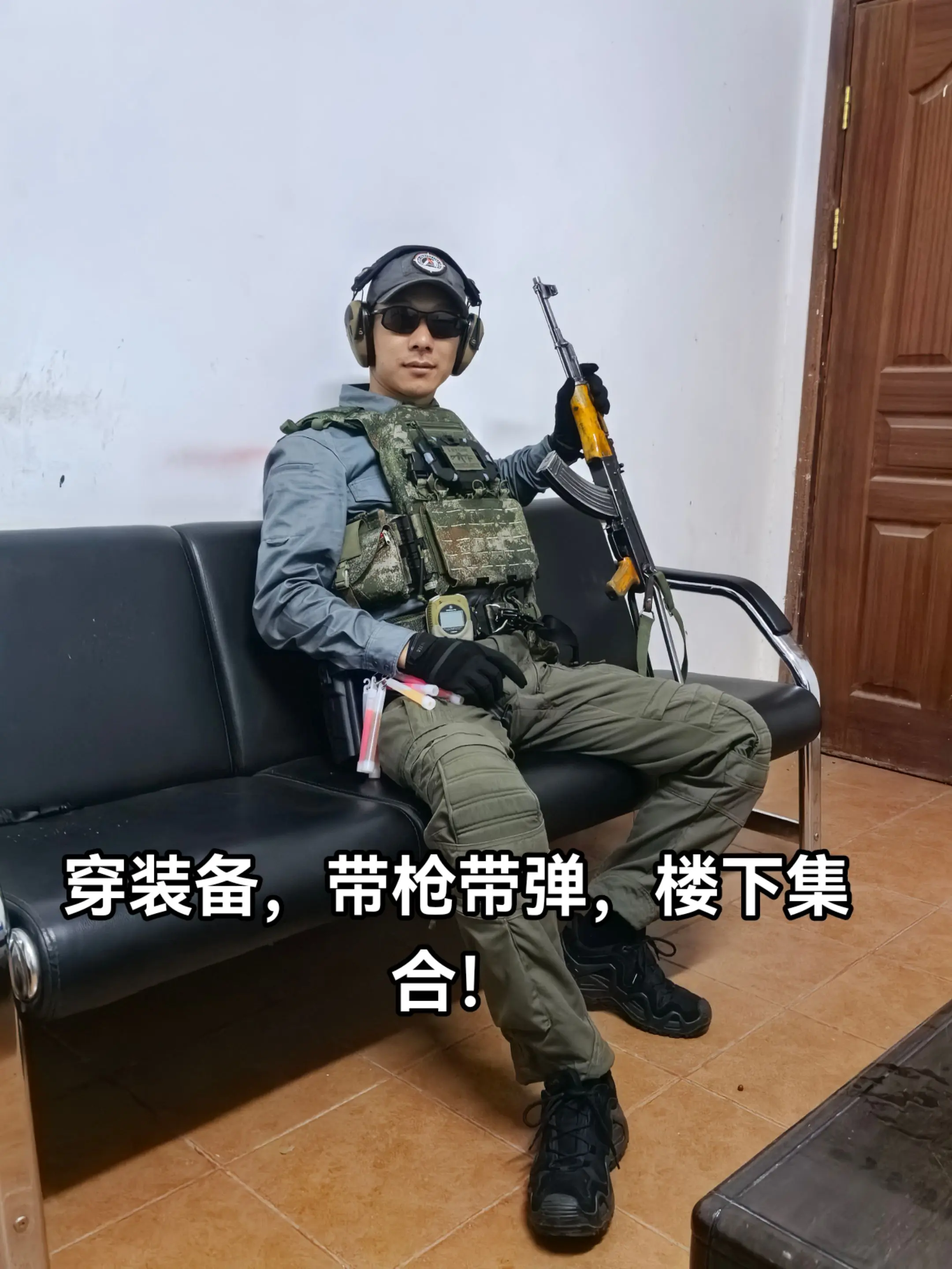 海外合法拍摄，已退役，河南人在非洲！境外防务王sir 三棍打碎独立魂长...