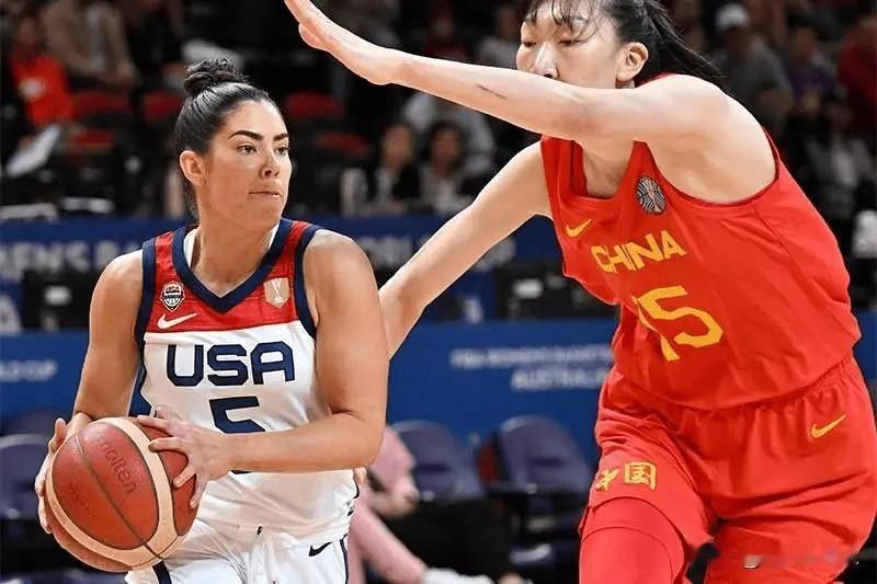 中国女篮世界杯揭幕战对阵美国，历史上对阵美国战绩0胜15负

2022年世界杯决