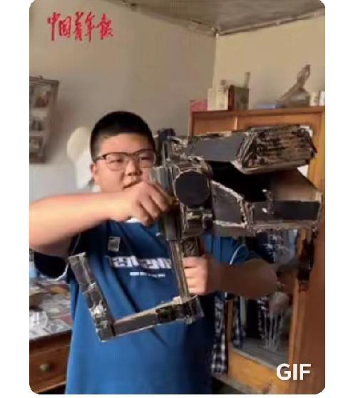 “这个男生火了！”甘肃张掖，13岁男生放暑假在家，不刷手机，也不出去找同学玩，就