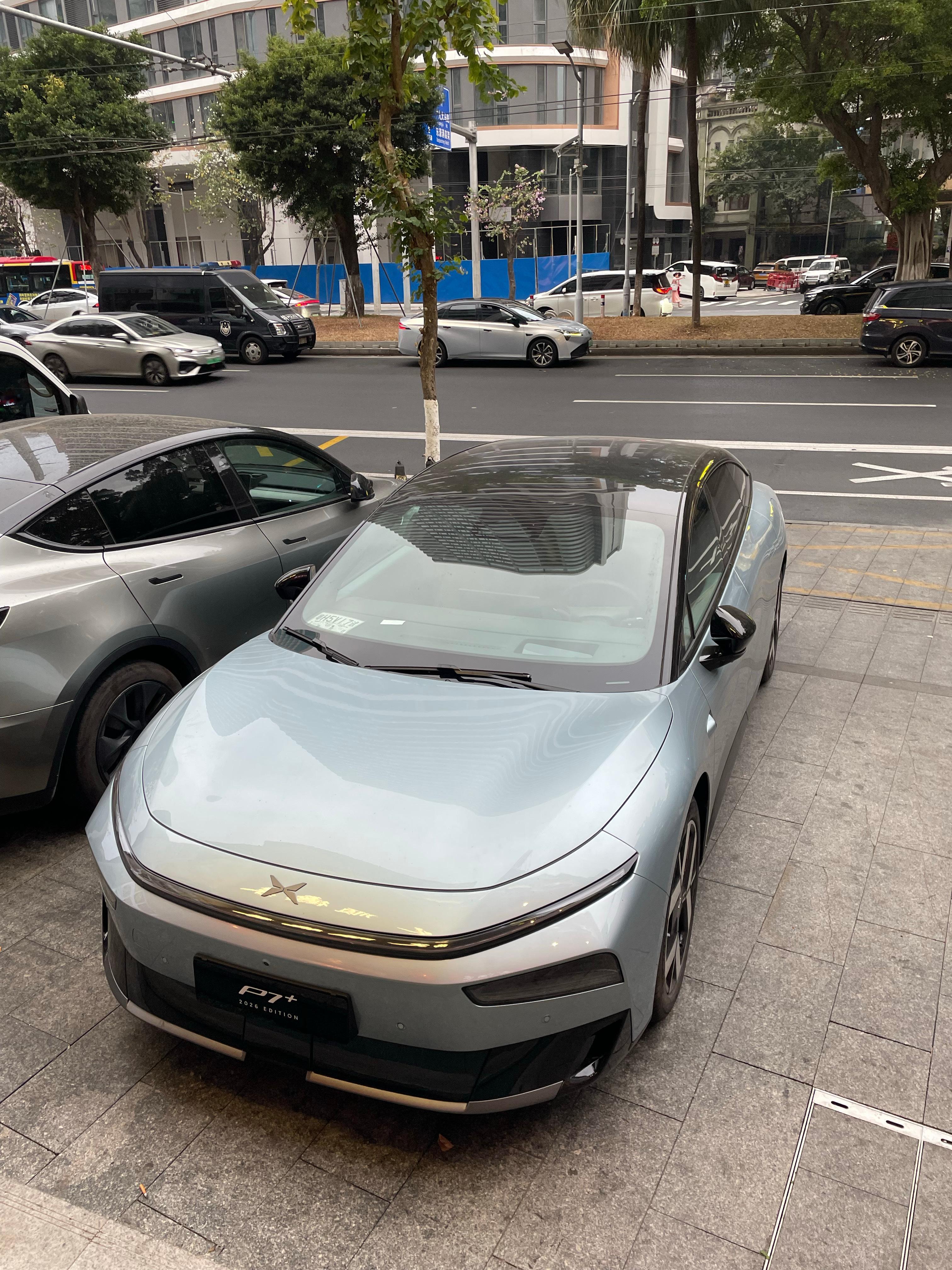 我家海鲜市场捡回来的启源家充桩，被小鹏p7+ 拉扯到正常的7kW输出功率，30%