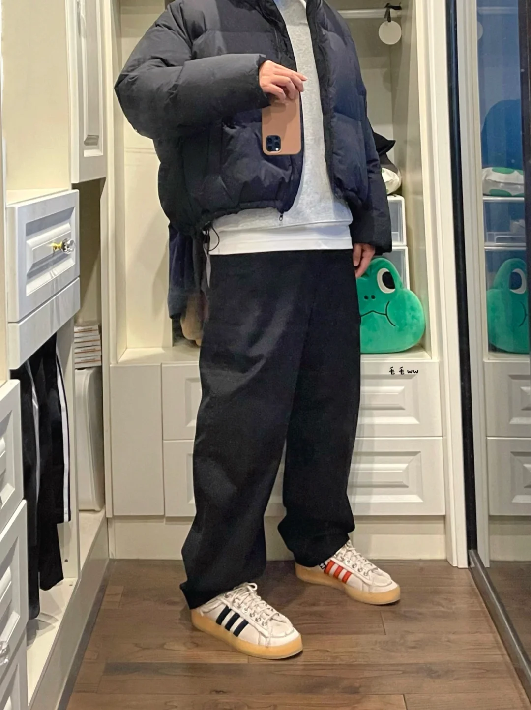 极简黑白灰｜羽绒服穿搭