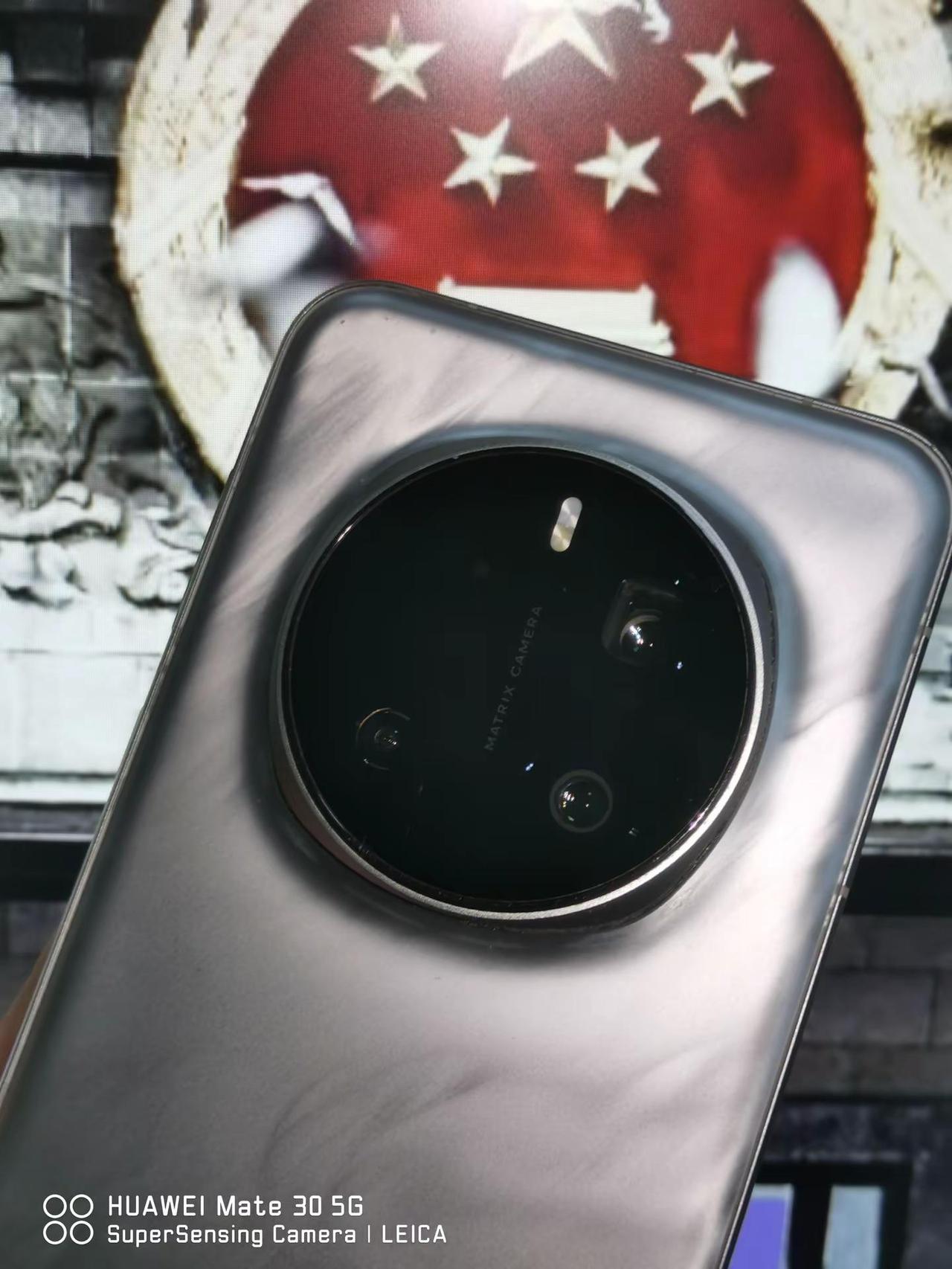 可变光圈终于有用了？荣耀 可变光圈 iPhone18