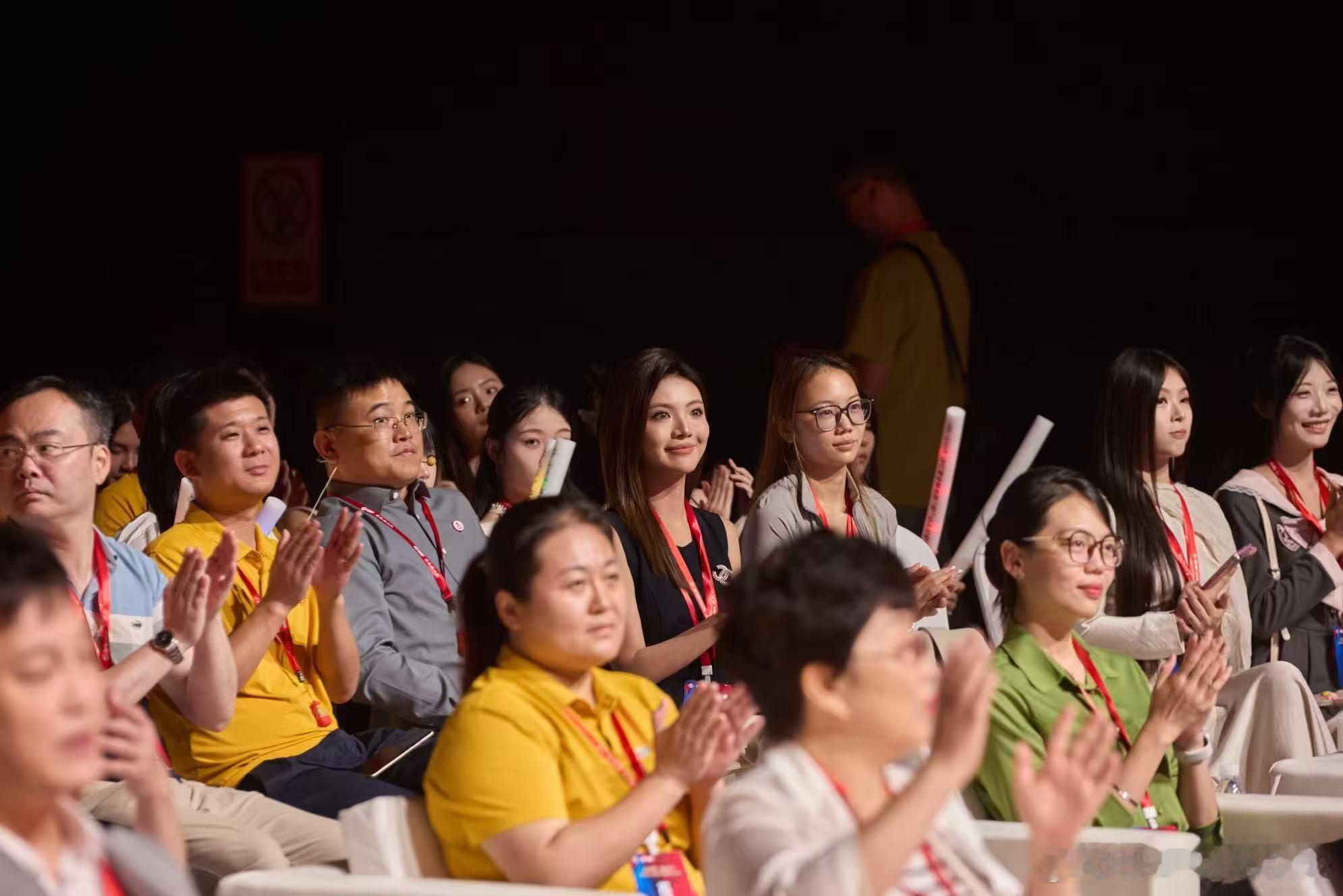 去年我们说“为爱常备，做个好心人”，让随身携带速效救心丸成为许多人的习惯；今年，