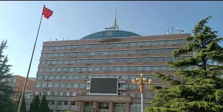 中国传媒大学，竟然砍掉了16个专业，今年已经停止招生。

中传的王牌专业，漫画专