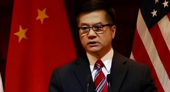 变脸比翻书还快！曾经当美国驻华大使时，骆家辉对中国态度强硬，各种刁难、傲慢到骨子