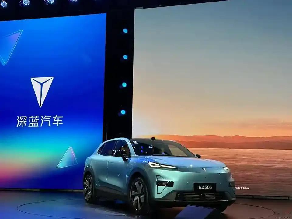 据有关报道，走下神坛的日系车，开始“拆”中国电动汽车，研究比亚迪、蔚来等便宜的秘
