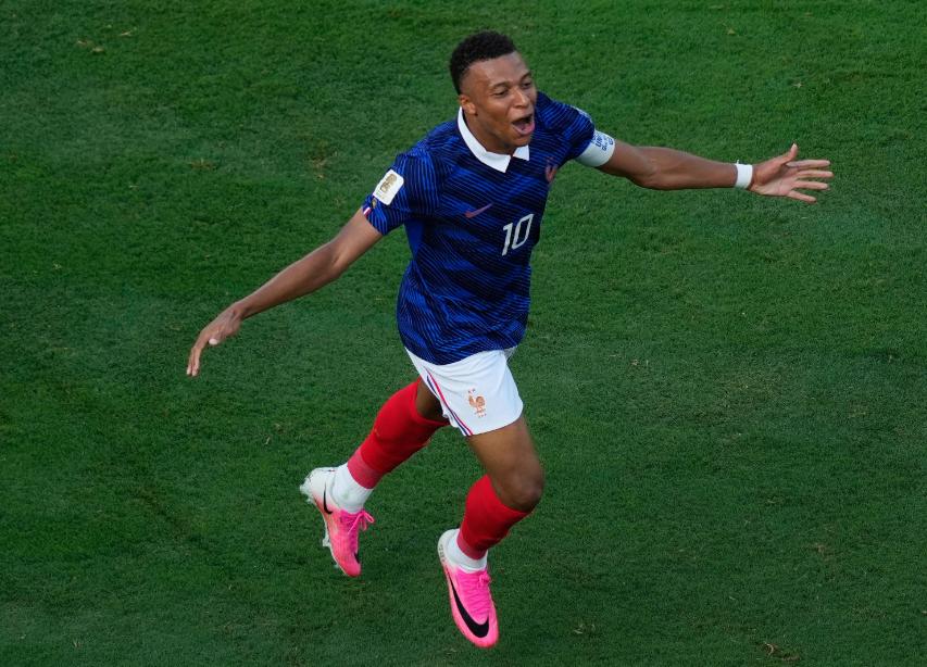 3-0！法国杀疯了：世界杯16强诞生6席，死亡之组3队全军覆没。

谁能想到，曾