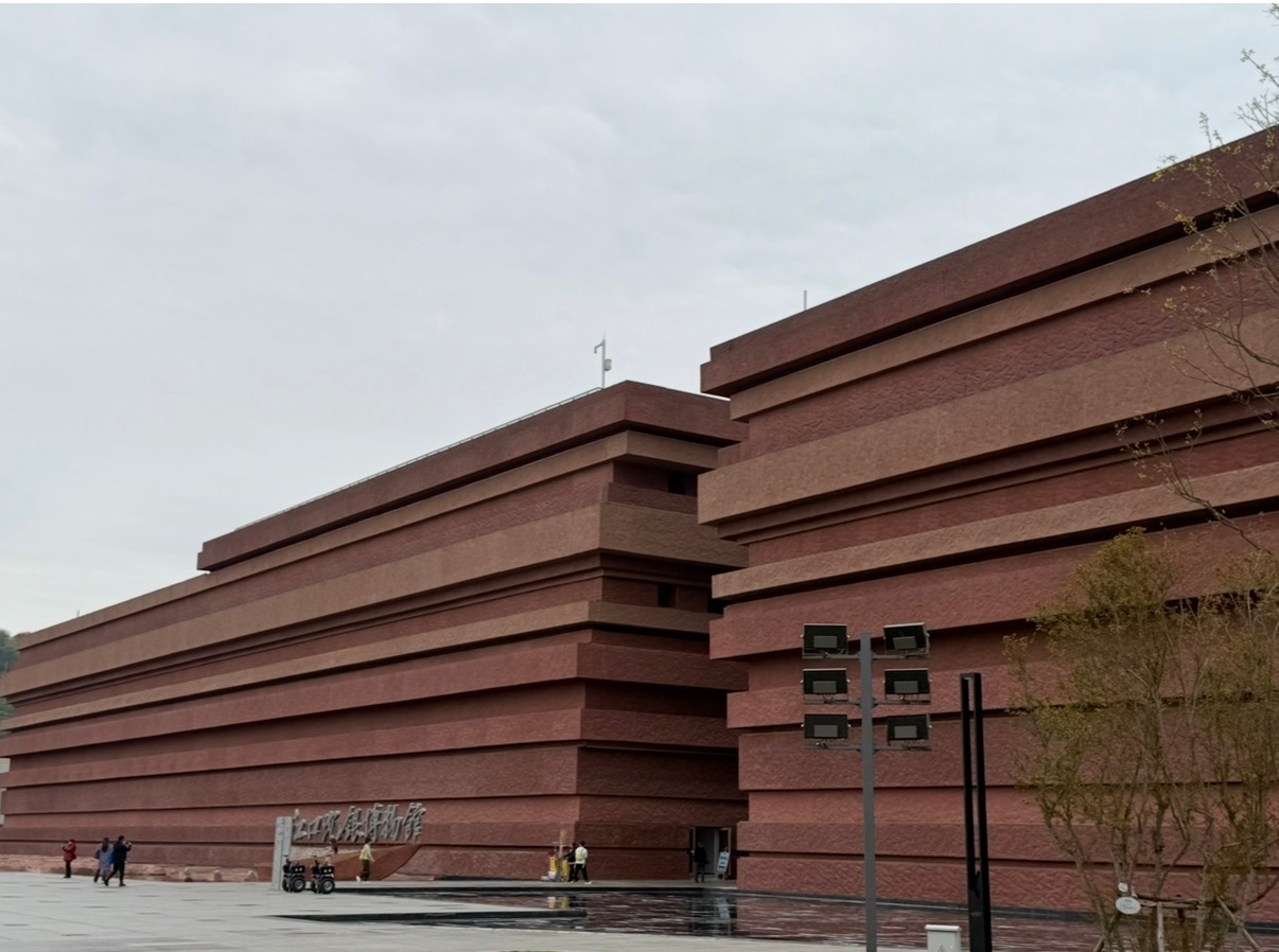 🔻今天来看博物馆。 