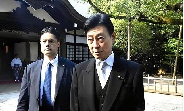 西村康稔北京行：中日关系转折点？

日媒吹破冰却无实质交流

经济界压力下的一场