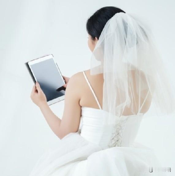 女孩结婚择偶新三样，您知道吗？

大龄女孩择偶，越来越理性，车子、房子、票子，这