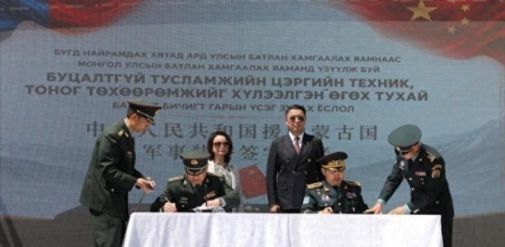 “军事援助这事儿，从来都不是简单的物资搬运——它是一种用装备说话的外交姿态，从清