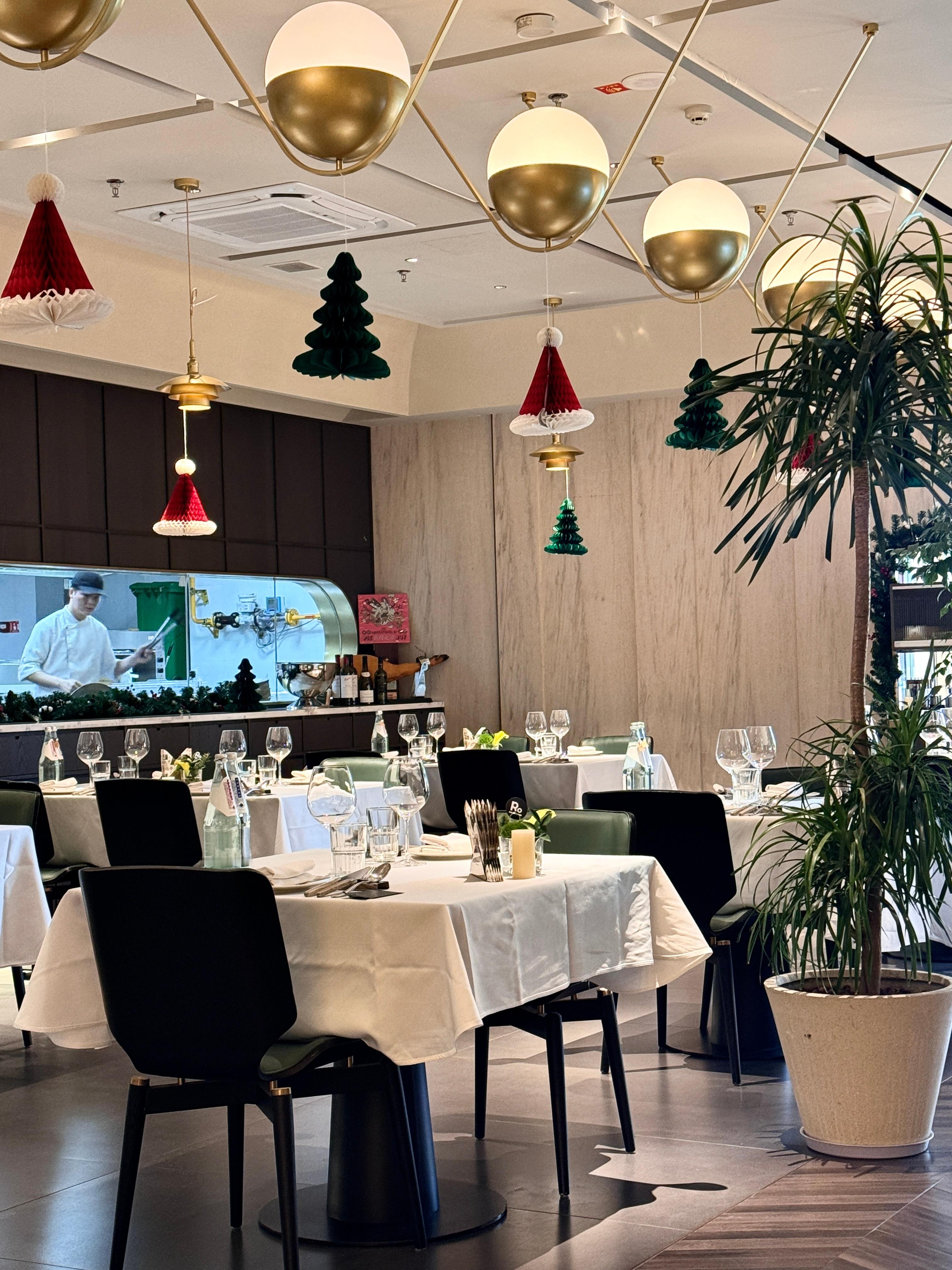 𝐂𝐡𝐚𝐩𝐭𝐞𝐫 𝟐𝟓 𝐛𝐞𝐠𝐢𝐧𝐬🎂风华正茂🥂