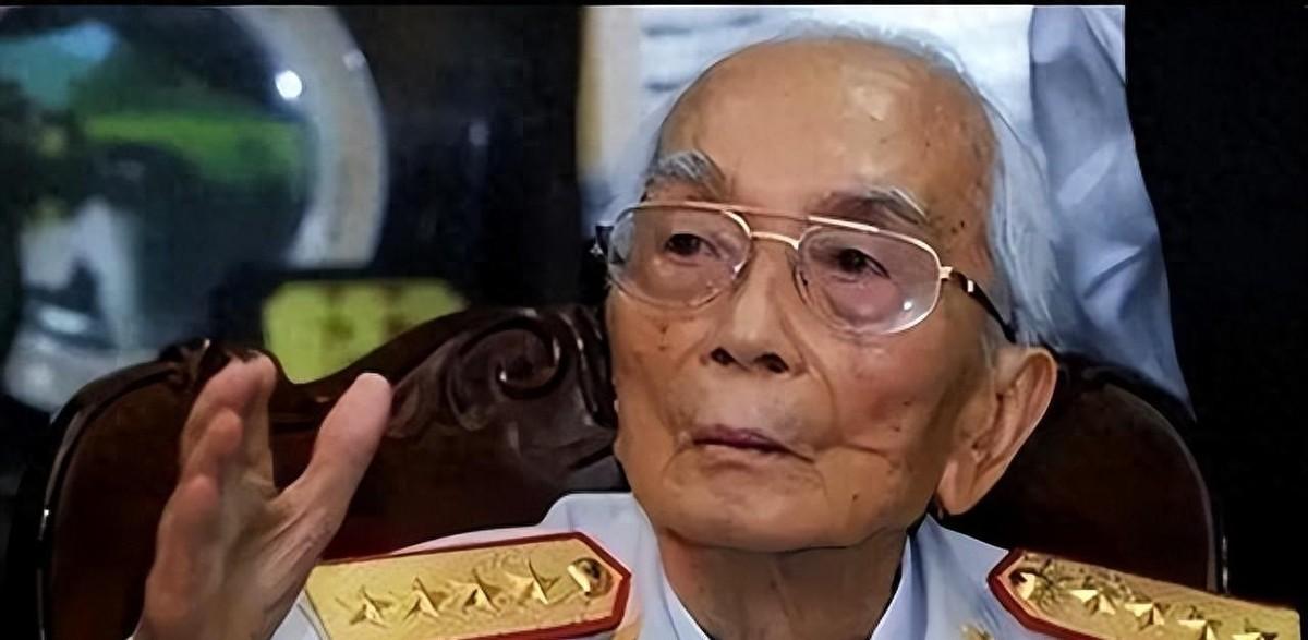 越南前外交学院院长武阳焕最近放话：1979年那场仗，中国赢了战场，输了战略。
 