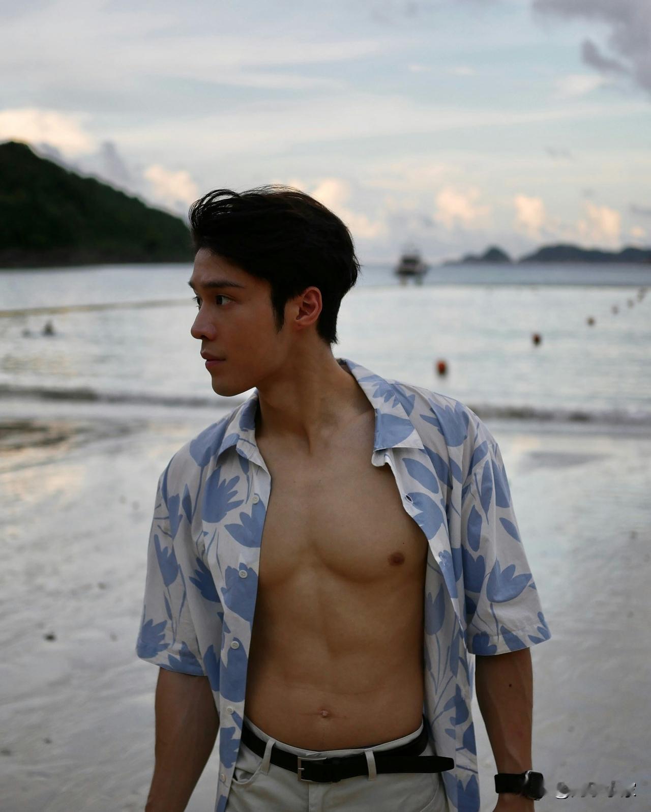 冼靖峰话身材唔够呢个人好　讲恋爱经历讲到甜丝丝：有拍拖嘅感觉
「妙音龙子」冼靖峰