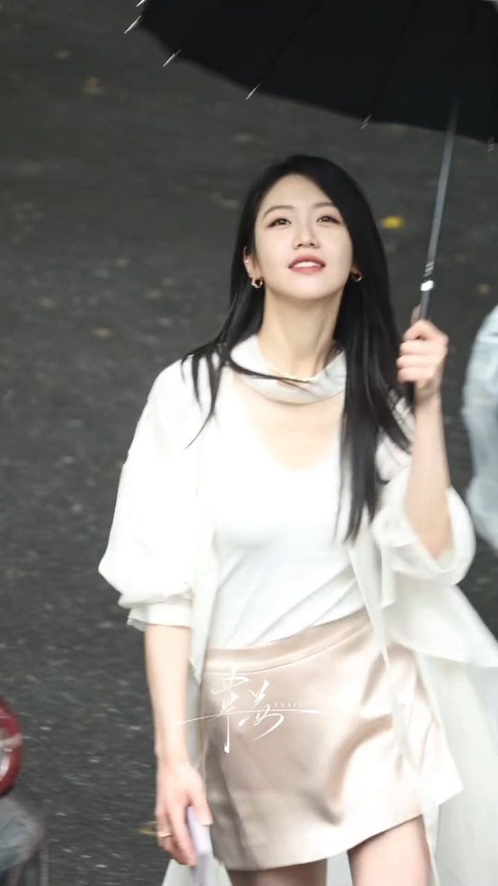 向涵之丨好喜欢这种松弛感 都市女郎来的