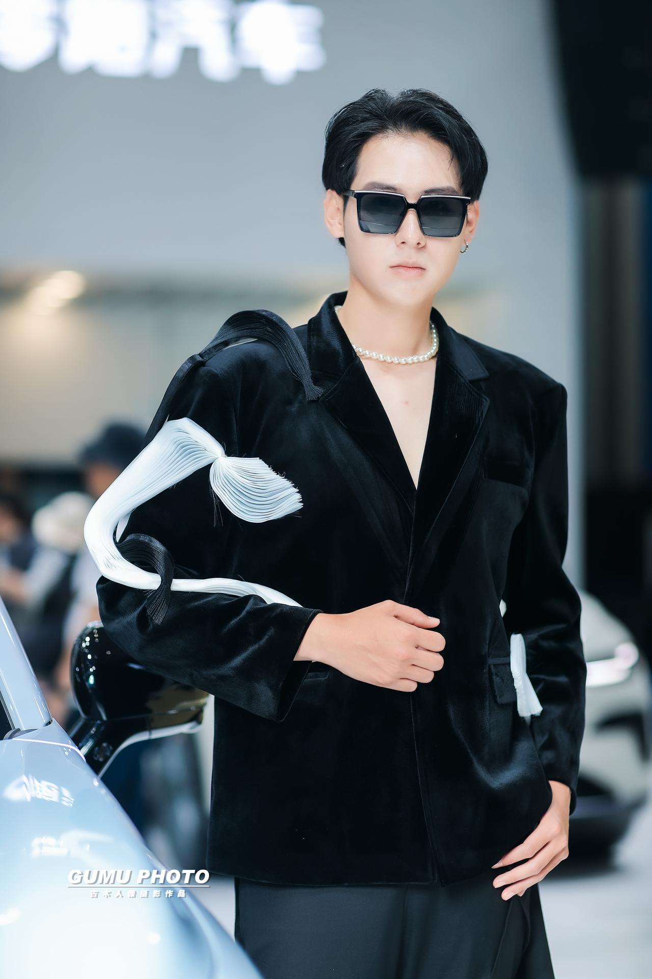 2026贵阳车展零跑展台男模