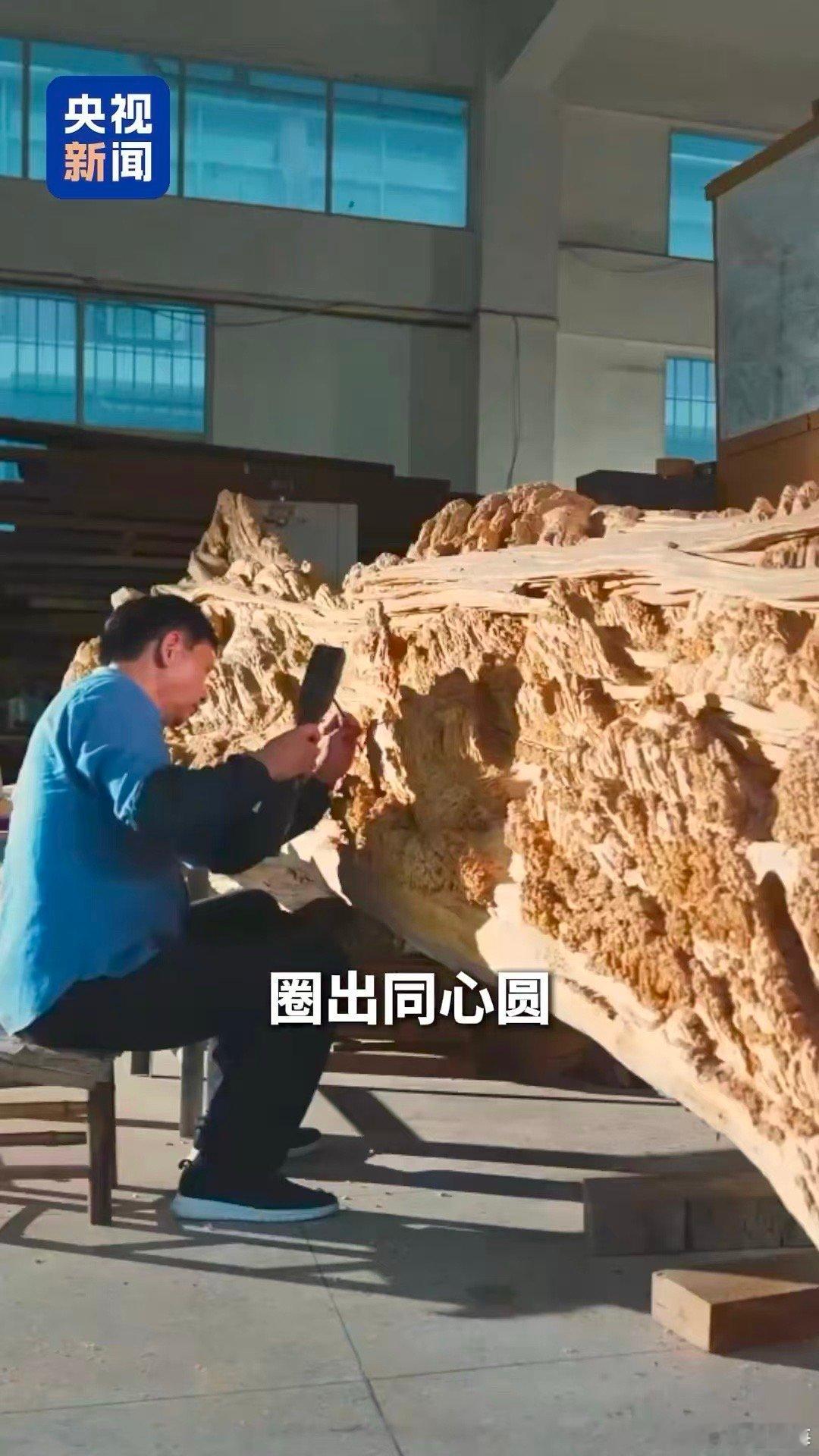 木雕3D清明上河图当平面古画变成立体木雕，历史便有了温度。郑春辉让《清明上河图》