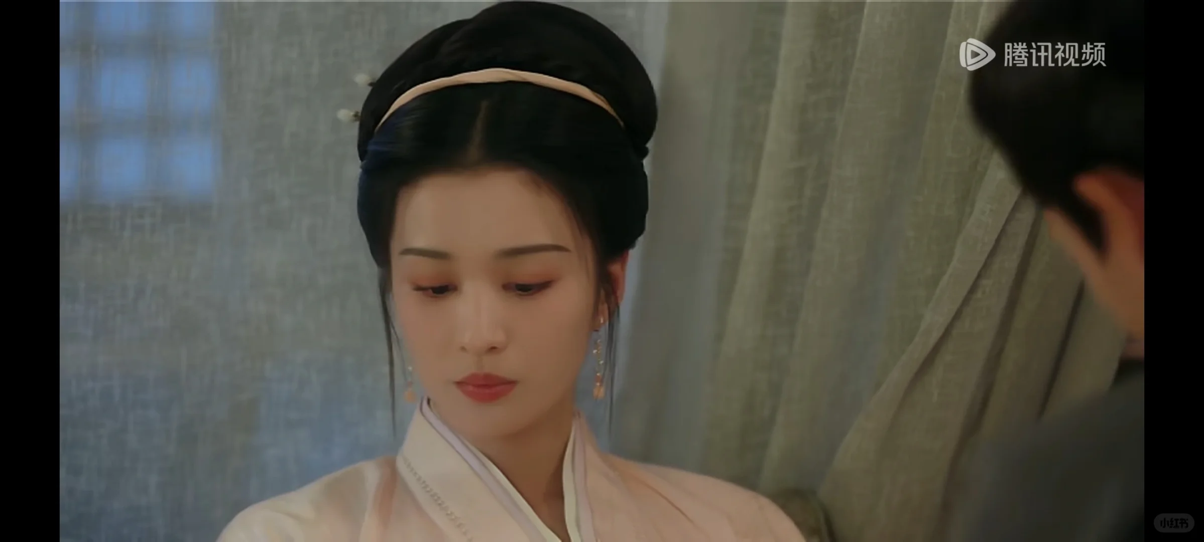 崔行舟这细致入微的体贴，柳眠棠终究没扛住