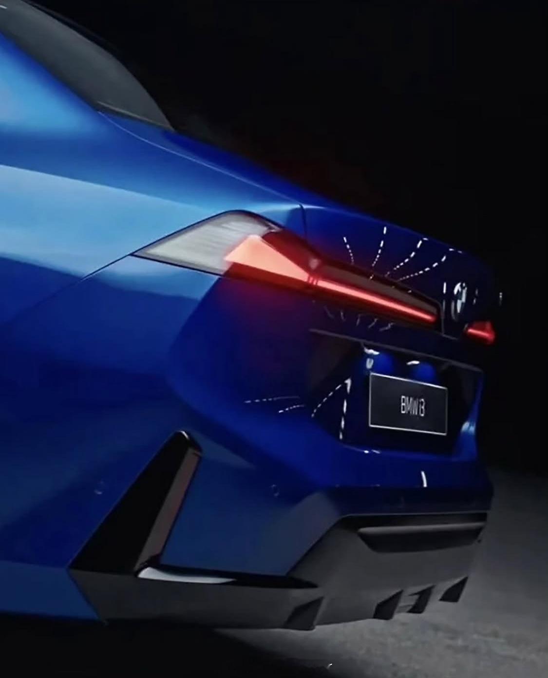 预定于明天全球首发的新世代宝马i3提前曝光整体上没啥悬念因为之前已经有太多渲染图