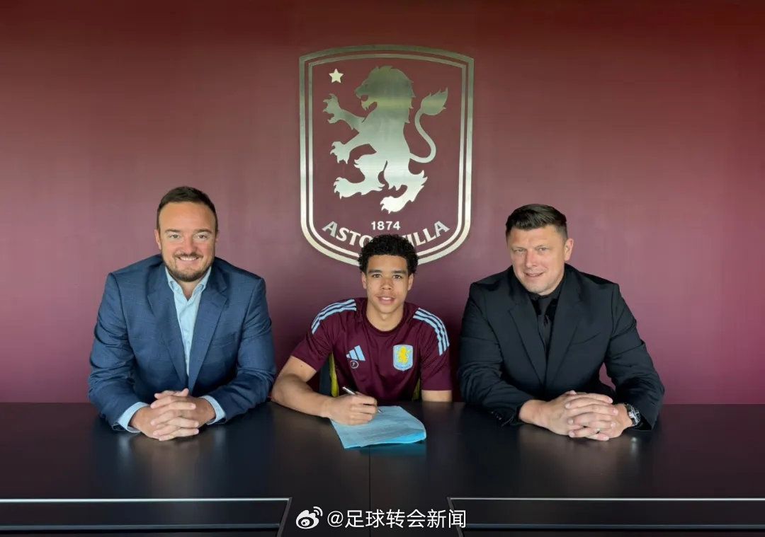 官方：维拉宣布和18岁的新星Brad Burrowes签下了一份新的长期合同，这