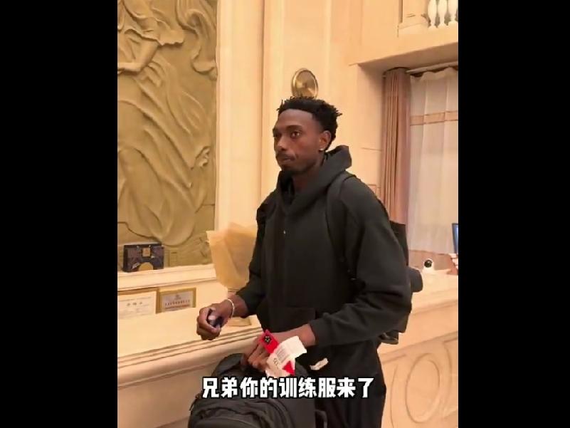 CBA最新消息： 据同曦男篮更新官方社媒，晒出了球队第二名外援罗伯特·弗兰克斯到