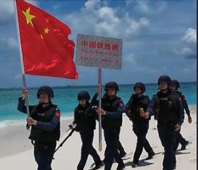 5月3日菲方5人非法登上中国铁线礁，中国海警依法登礁处置，全程规范合法，主权不容
