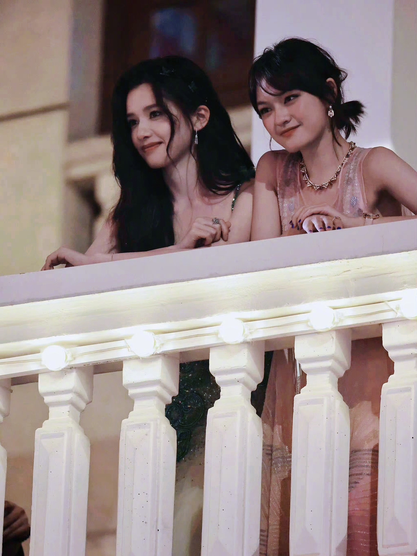 周迅、陈坤、张婧仪，欢迎文淇加入东申未来