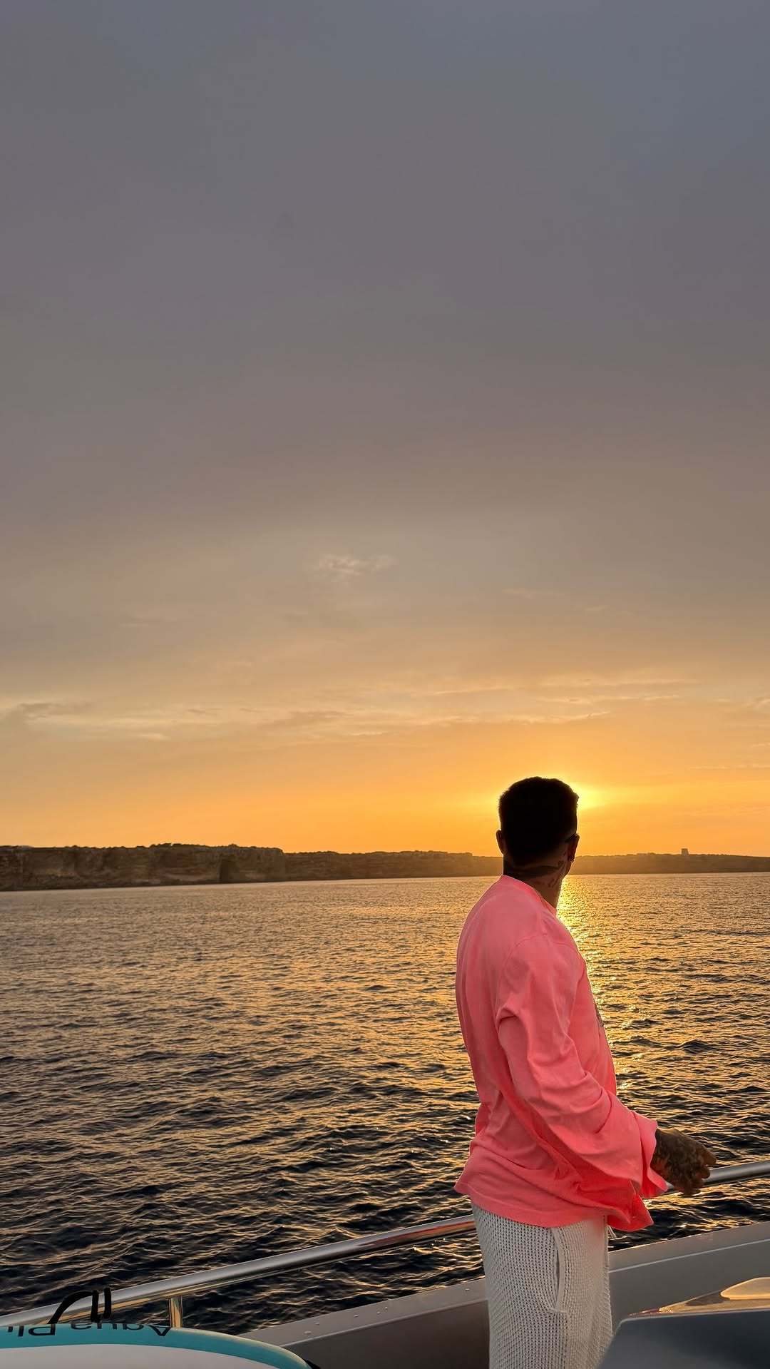 恩佐晒图⛱️🌊🌇 
