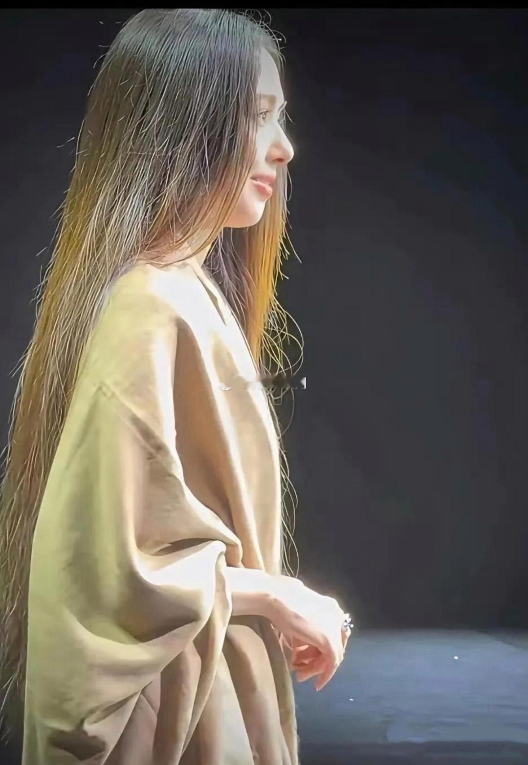 这，是有钱人的头发吗？ ​​​