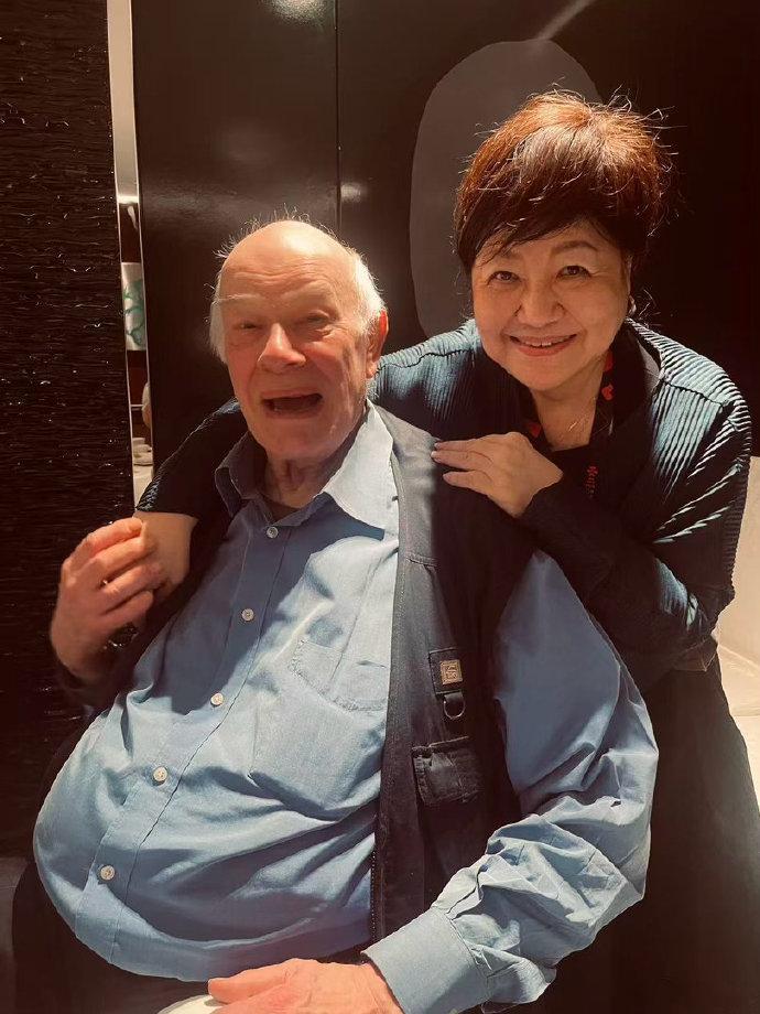 电影评论家TonyRayns去世 据，英国影评家、策展人、作家Tony Rayn
