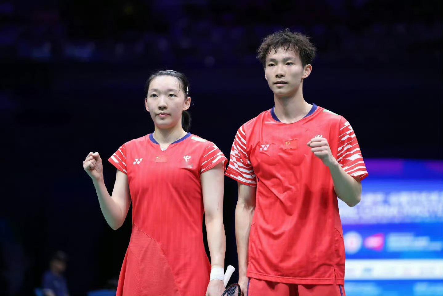 2026年中国羽毛球大师赛 蒋振邦/魏雅欣21-11, 21-15击败霜上雄一/