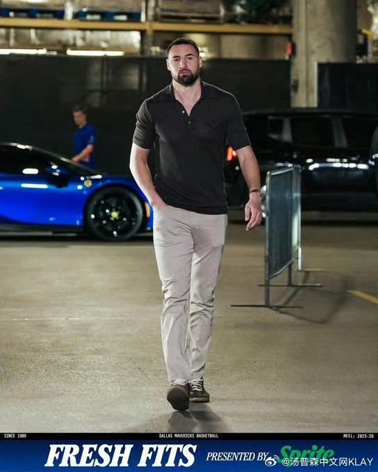 常规赛第6️⃣1️⃣场 独行侠主场对阵雷霆你汤的球员通道这还剩几个人打比赛了？独