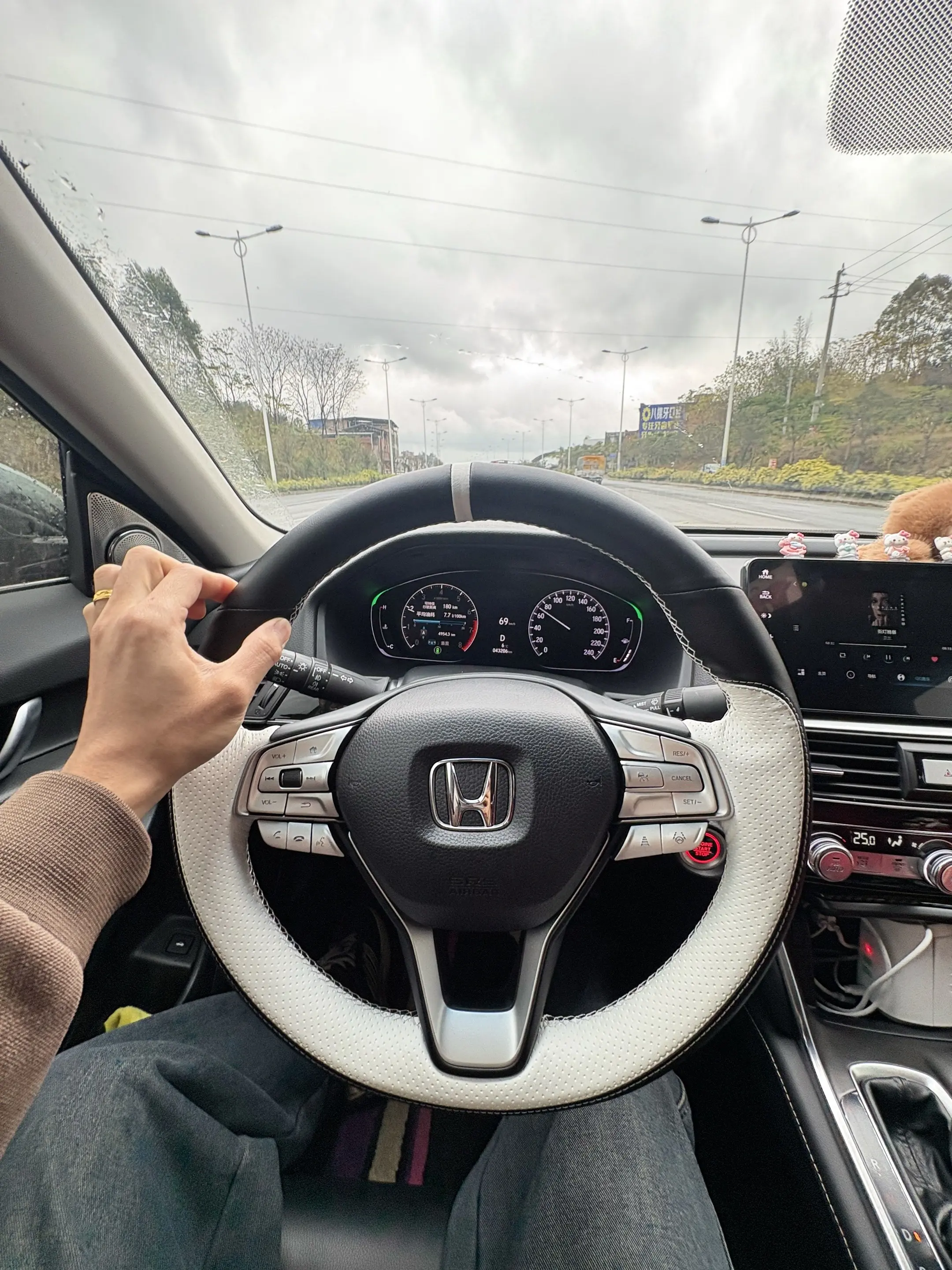 算了 跟你们这些有方向盘加热的说不清楚