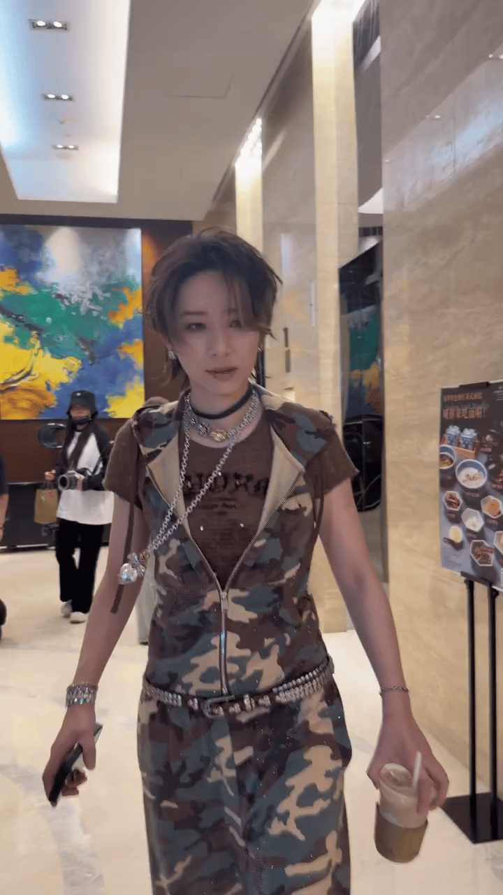 李斯丹妮已争气争气再争气说唱巅峰对决2026 之前看到路透那身黄色战袍就觉得要搞