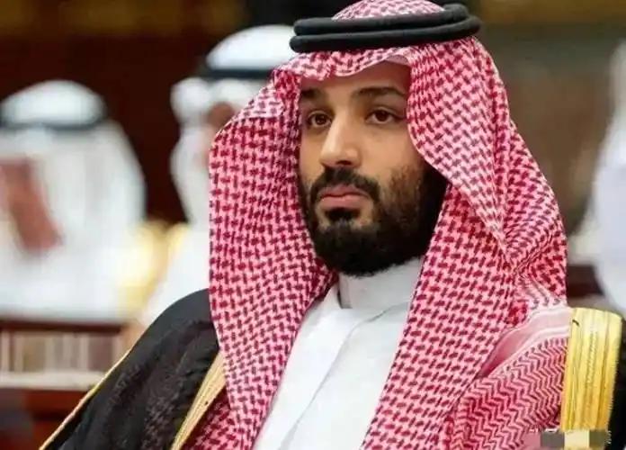 沙特王储回应特朗普了！一句“亲我屁股”，换来一句“以后不买你东西了”。问题来了，