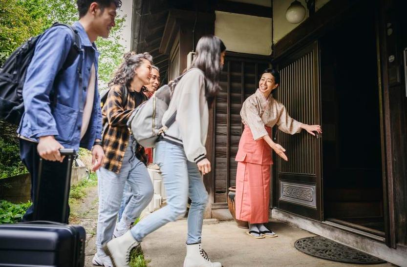日本旅游业虽旺盛，但住宿业面临七成劳力短缺

据日本政府一份报告显示，在旅游业蓬