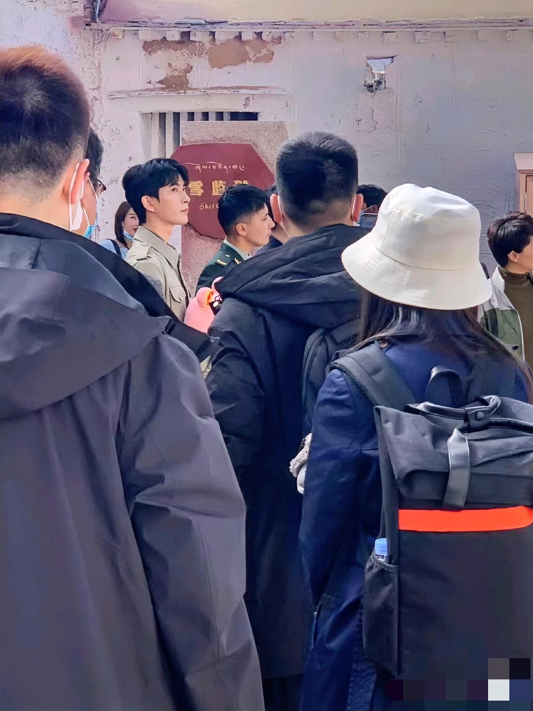 三十七年匆匆落幕，人生答卷刚过半程便戛然而止。未能圆满走到终点，徒留满心遗憾与不