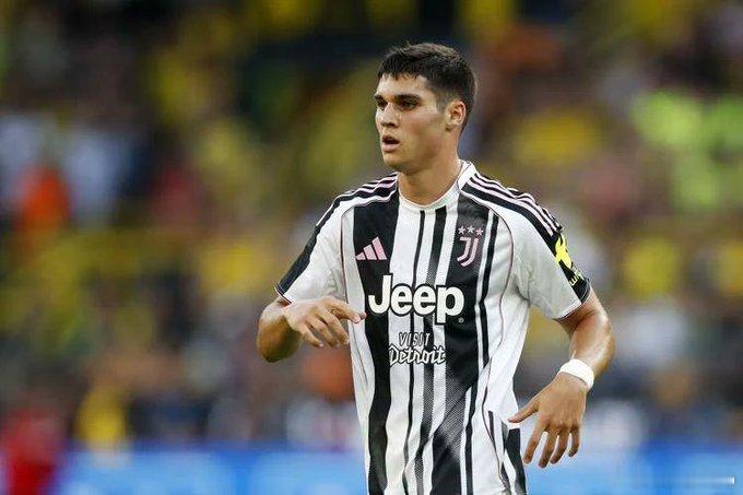 都灵体育报：多家意甲俱乐部已经对阿季奇进行了试探性问询，包括比萨、卡利亚里，克雷